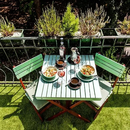 Citypark Design Flat * Budapest