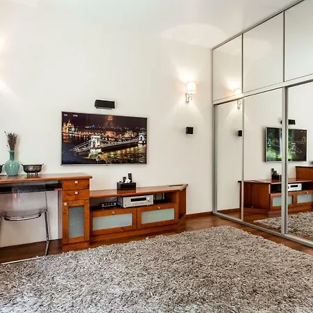 Citypark Design Flat * Budapest