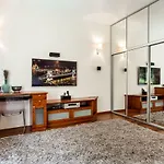 Citypark Design Flat * Budapest
